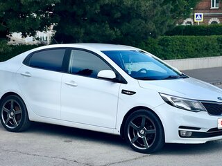 2016 Kia Rio III Рестайлинг, белый, 1000000 рублей, вид 2