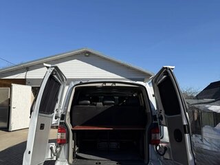 2012 Volkswagen Caravelle T5 Рестайлинг, серебристый, 2100000 рублей, вид 4