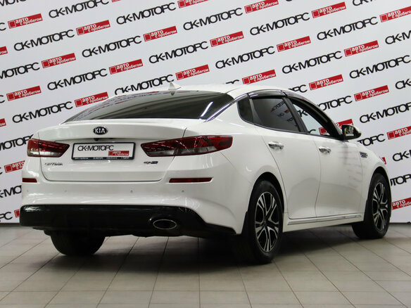 2019 Kia Optima IV Рестайлинг, белый, 1495950 рублей - вид 3