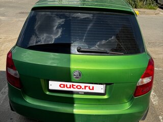 2013 Skoda Fabia II Рестайлинг, зелёный, 720000 рублей, вид 3