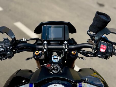 2022 Yamaha MT-09 (FZ-09), серый, 950000 рублей, вид 4