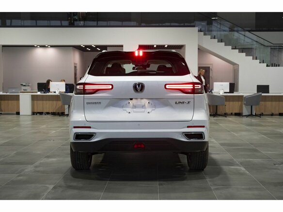 2026 Changan UNI-S I, белый, 3229900 рублей - вид 32