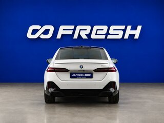 2024 BMW 5 серии 520i VIII (G60/G61/G68), белый, 6698888 рублей, вид 4