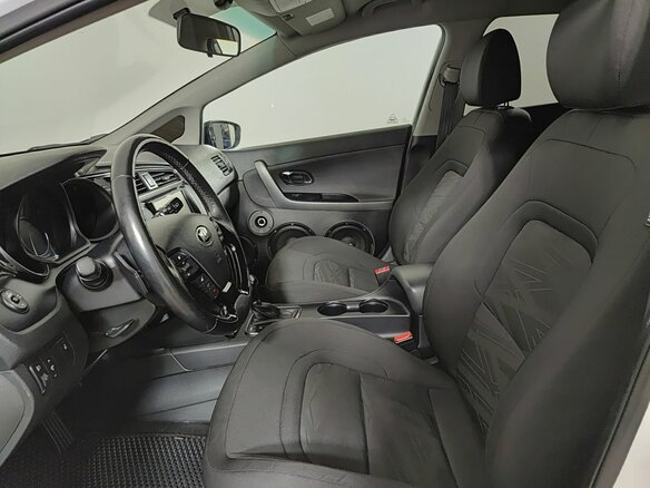2017 Kia Ceed II Рестайлинг, белый, 1438000 рублей - вид 15