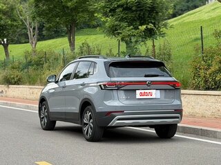 2026 Volkswagen Tharu XR, серый, 1890000 рублей, вид 4