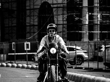 2012 Harley-Davidson Sportster 883, чёрный, 550000 рублей, вид 5