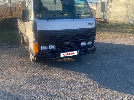 1989 Mazda Titan, белый, 520000 рублей, вид 1