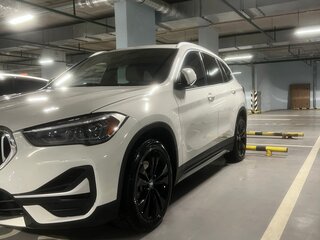 2020 BMW X1 28i xDrive II (F48) Рестайлинг, белый, 3300000 рублей, вид 2