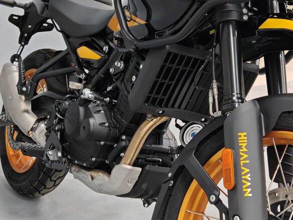 2025 Royal Enfield Himalayan, чёрный - вид 12