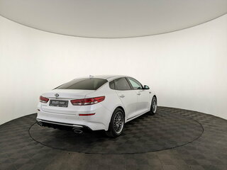 2019 Kia Optima IV Рестайлинг, белый, 2060000 рублей, вид 5