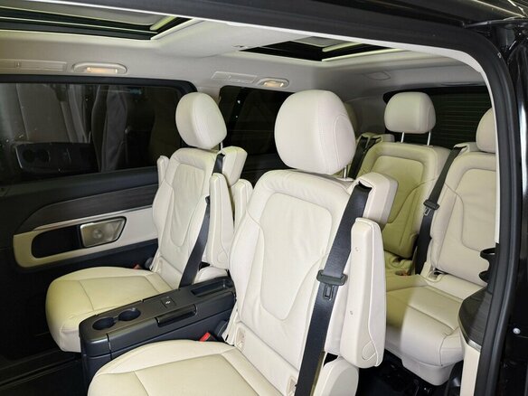 2024 Mercedes-Benz V-Класс Extra Long 300 d экстра длинный III (W447) Рестайлинг 2, чёрный, 16500000 рублей - вид 13