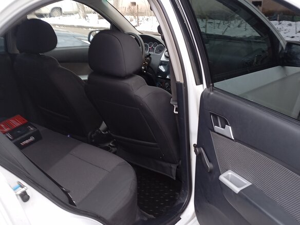 2011 Chevrolet Aveo I Рестайлинг, белый, 320000 рублей - вид 12