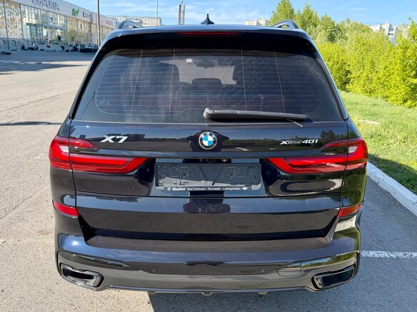 2019 BMW X7 40i I (G07), чёрный, 6970000 рублей - вид 4