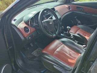 2011 Chevrolet Cruze I, чёрный, 750000 рублей, вид 5