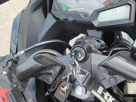 2013 Kawasaki Ninja 300, чёрный, 375000 рублей, вид 3