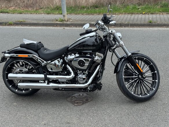 2026 Harley-Davidson Breakout, чёрный, 3299000 рублей