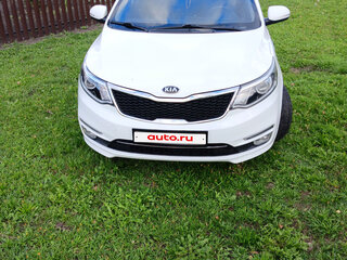 2017 Kia Rio III Рестайлинг, белый, 900000 рублей, вид 2