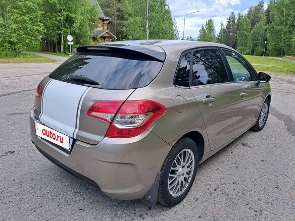 2011 Citroen C4 II, бежевый, 585000 рублей - вид 4