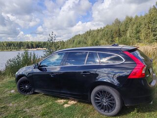 2015 Volvo V60 I Рестайлинг, чёрный, 1790000 рублей, вид 3