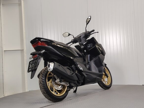 2024 Honda Click, чёрный, 349000 рублей - вид 6