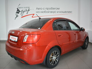 2009 Kia Rio II, красный, 498000 рублей, вид 4