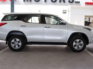 2026 Toyota Fortuner II Рестайлинг, белый, 4600000 рублей, вид 5