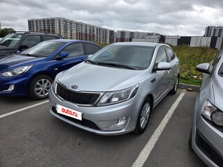 2012 Kia Rio 5-speed III, серебристый, 760000 рублей, вид 1