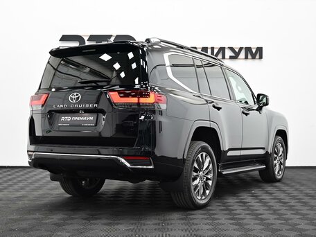 2023 Toyota Land Cruiser 300 Series, чёрный, 10350000 рублей, вид 2