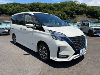 2022 Nissan Serena V (C27) Рестайлинг, белый, 1930000 рублей, вид 1