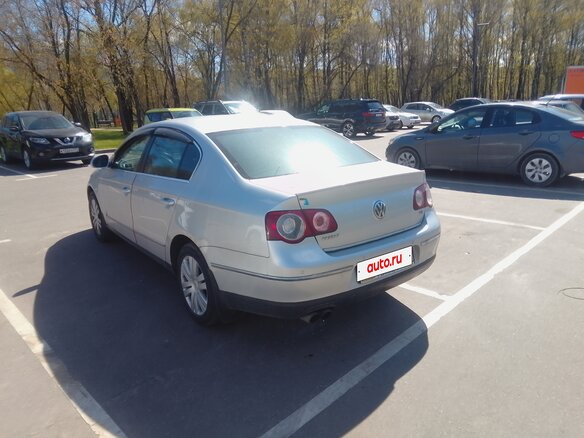 2010 Volkswagen Passat B6, серый, 835000 рублей - вид 5