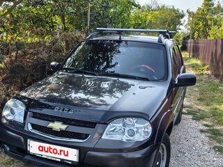 2015 Chevrolet Niva I Рестайлинг, коричневый, 670000 рублей, вид 2