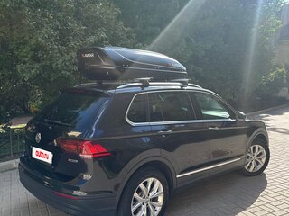 2020 Volkswagen Tiguan II, чёрный, 2100000 рублей, вид 2