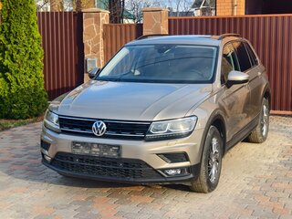 2020 Volkswagen Tiguan II, бежевый, 2500000 рублей, вид 2