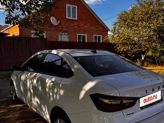2024 Lada (ВАЗ) Vesta I Рестайлинг (NG), белый, 1390000 рублей, вид 3