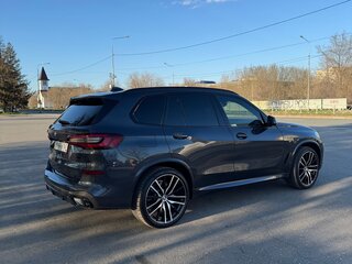 2021 BMW X5 40d IV (G05/G18), серый, 8000000 рублей, вид 4