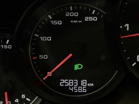 2012 Porsche Cayenne Diesel II (958), фиолетовый, 2398000 рублей - вид 23