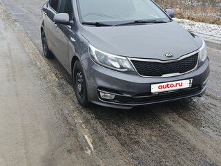 2015 Kia Rio III, серый, 950000 рублей, вид 3
