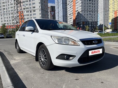 2010 Ford Focus II Рестайлинг, белый, 499000 рублей, вид 3