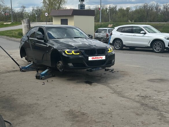 2011 BMW 3 серии 325i V (E90/E91/E92/E93) Рестайлинг, чёрный, 1800000 рублей - вид 3