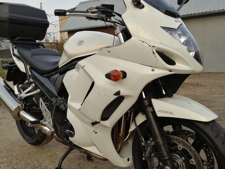 2011 Suzuki GSX 1250 FA, белый, 535000 рублей, вид 2