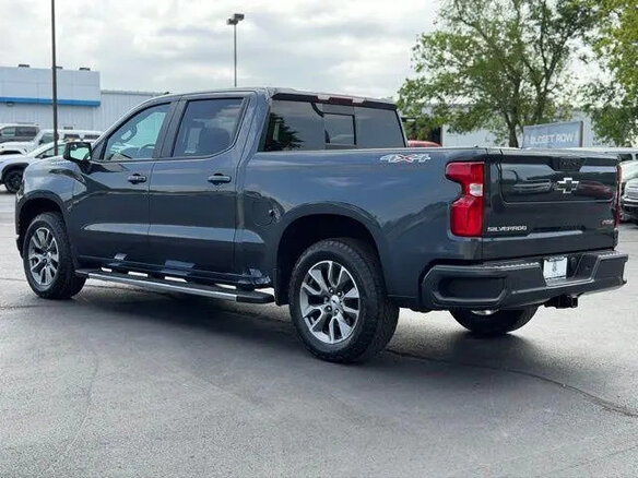 2022 Chevrolet Silverado Crew Cab 8-speed IV (T1XX), чёрный, 5822000 рублей - вид 2