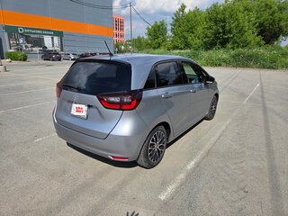 2021 Honda Fit IV, серый, 1400000 рублей, вид 5