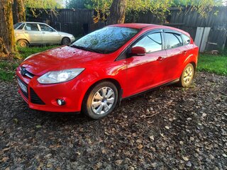 2011 Ford Focus III, красный, 705000 рублей, вид 1