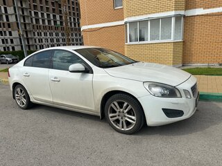 2011 Volvo S60 II, белый, 750000 рублей, вид 3