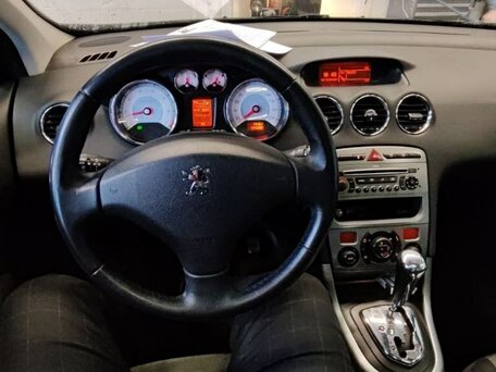 2008 Peugeot 308 I, чёрный, 370000 рублей, вид 2