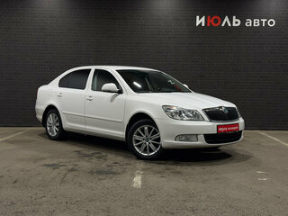 2012 Skoda Octavia II (A5) Рестайлинг, белый, 900000 рублей, вид 3