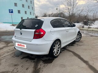 2010 BMW 1 серии 116i I (E81/E82/E87/E88) Рестайлинг, белый, 1130000 рублей, вид 2