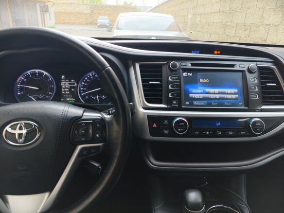 2018 Toyota Highlander III (XU50) Рестайлинг, белый, 3850000 рублей - вид 7