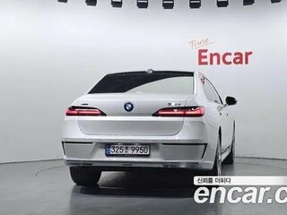2023 BMW 7 серии 750e xDrive VII (G70), белый, 13800000 рублей, вид 3