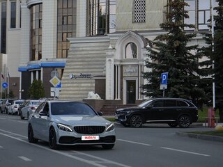 2015 Mercedes-Benz C-Класс 180 IV (W205), серый, 2200000 рублей, вид 3